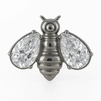Méhecskét formázó titánium testékszer fejrész cirkónia szárnyakkal.
