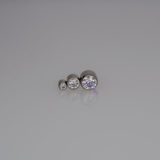 Clear Cubic Zirconia Cluster – 5 köves piercing fejrész ragyogó cirkónia kövekkel, polírozott titánium foglalatban – LilaCsiga