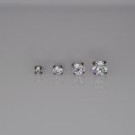 Titán piercing cserefej átlátszó kristállyal, karmos foglalat, belső menetes szárhoz