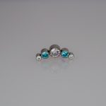 Snow Queen 5 köves íves piercing fejrész kristályokkal és titán foglalattal a LilaCsiga kínálatából.