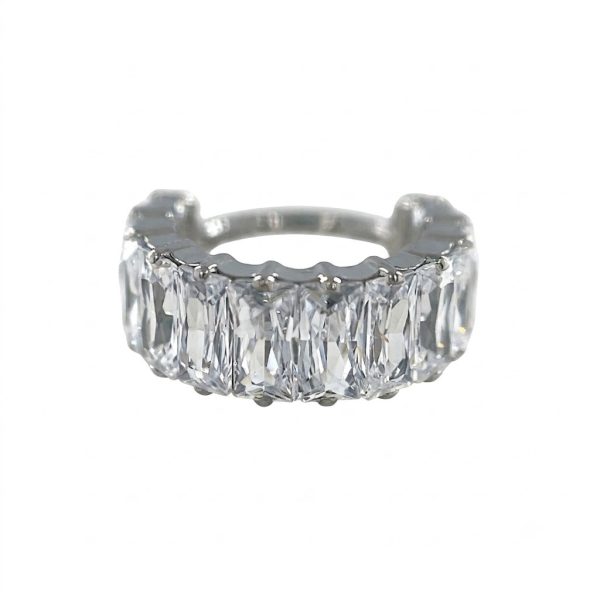 constantine-baguette-crystal-hinged-ring-titan-zsaneros-karika-piercing Constantine téglalap alakú kristályokkal díszített titán zsanéros karika piercing fehér háttér előtt
