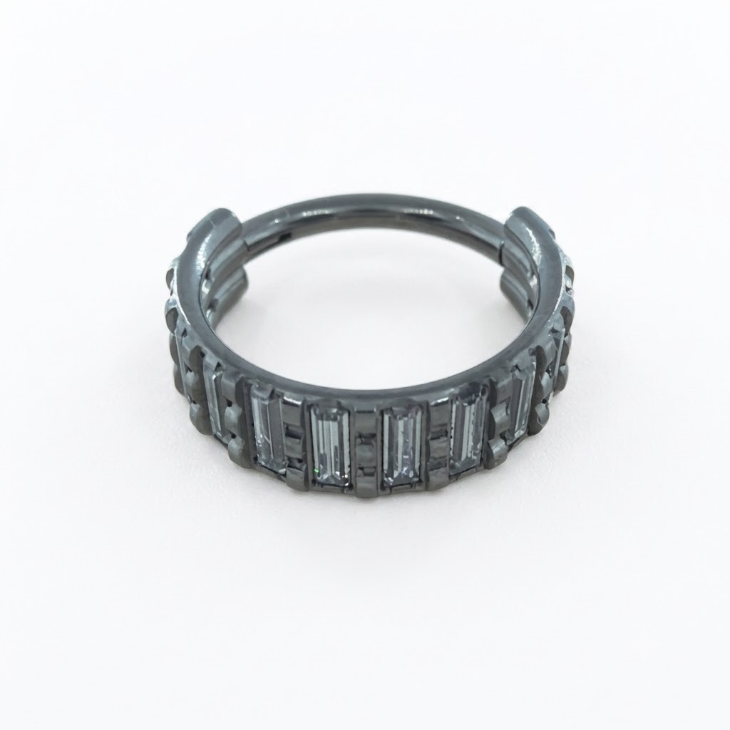 Dutchess Baguette köves zsanéros karika piercing, 1.2x8 mm-es csillogó kristályos piercing.