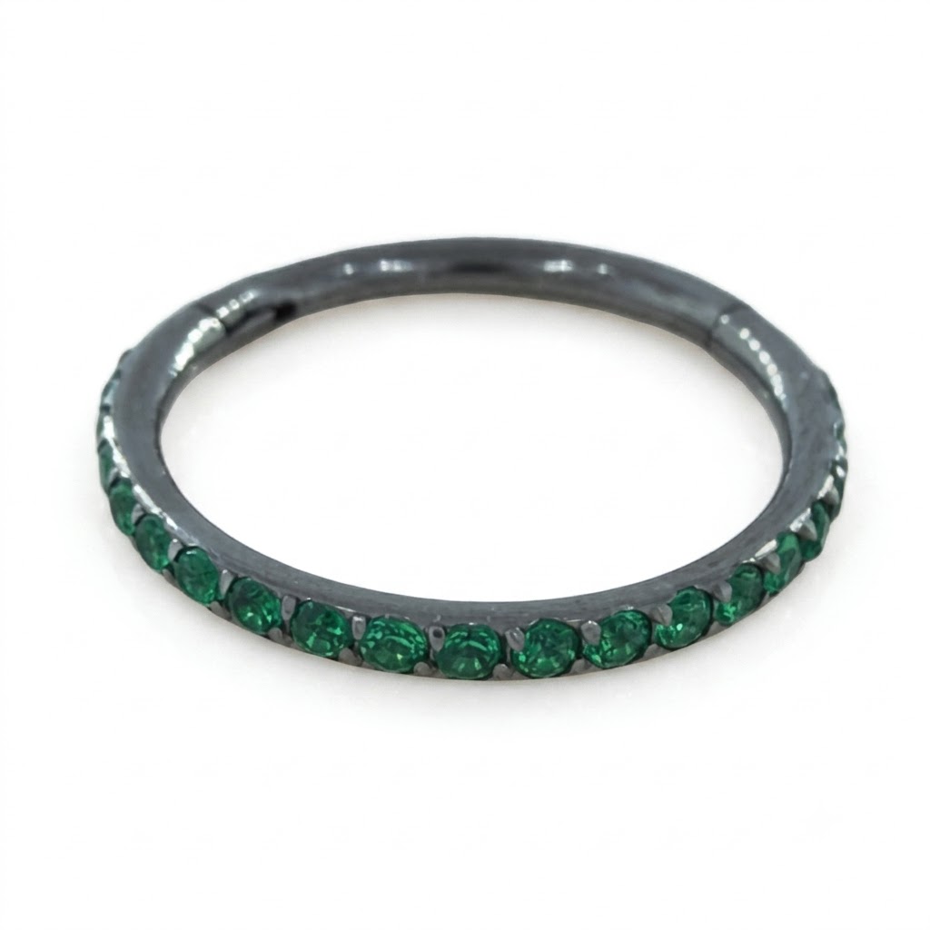 Hedera Emerald prémium titánium zsanéros karika piercing smaragdzöld kövekkel